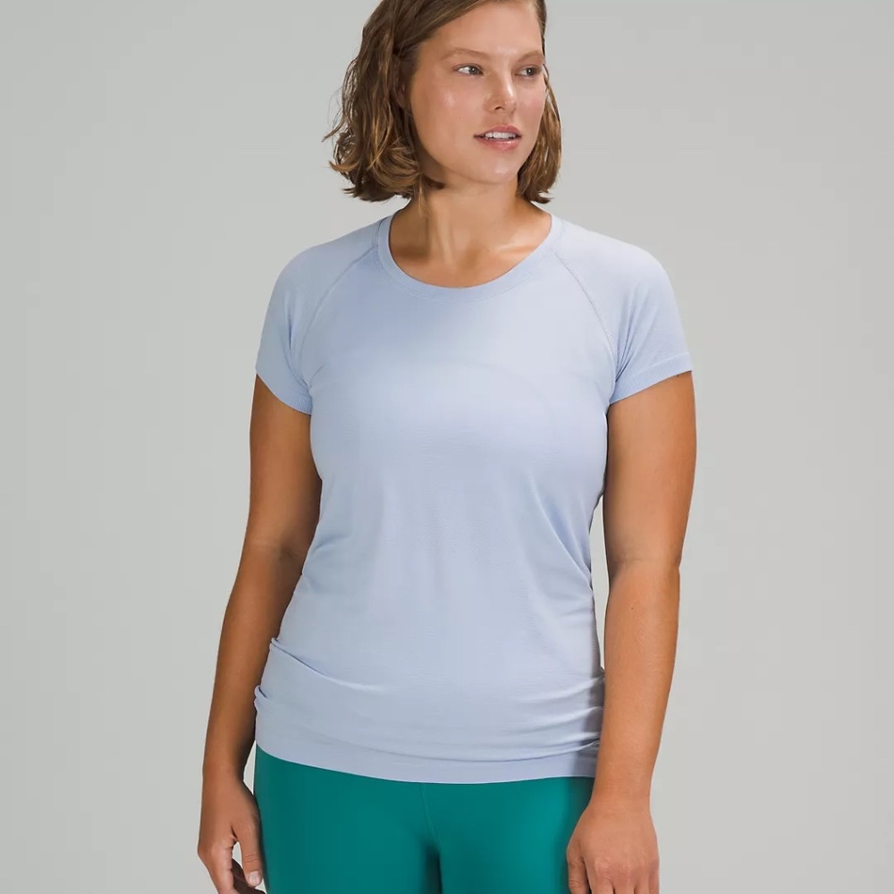 Lululemon Swiftly Tech Short Sleeve Shirt 2.0, Blue Linen, Size 10